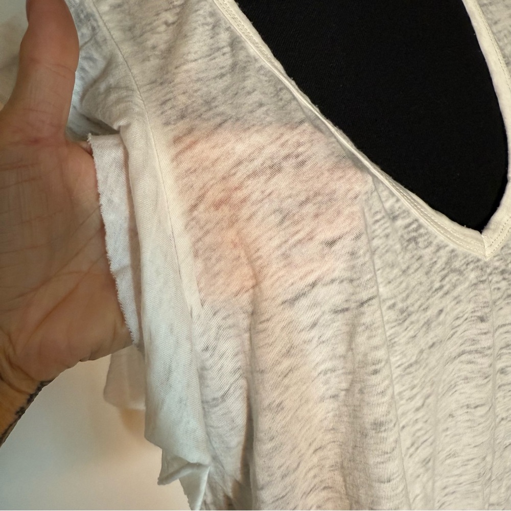 JESSICA SIMPSON White Odin Ruffle Tee Tank Lightweight Semi Sheer V Neck Large - Picture 5 of 10